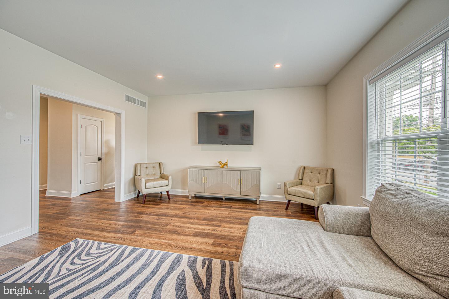 2 Harvey Road Wallingford, PA 19086 - Photo 6 of 38