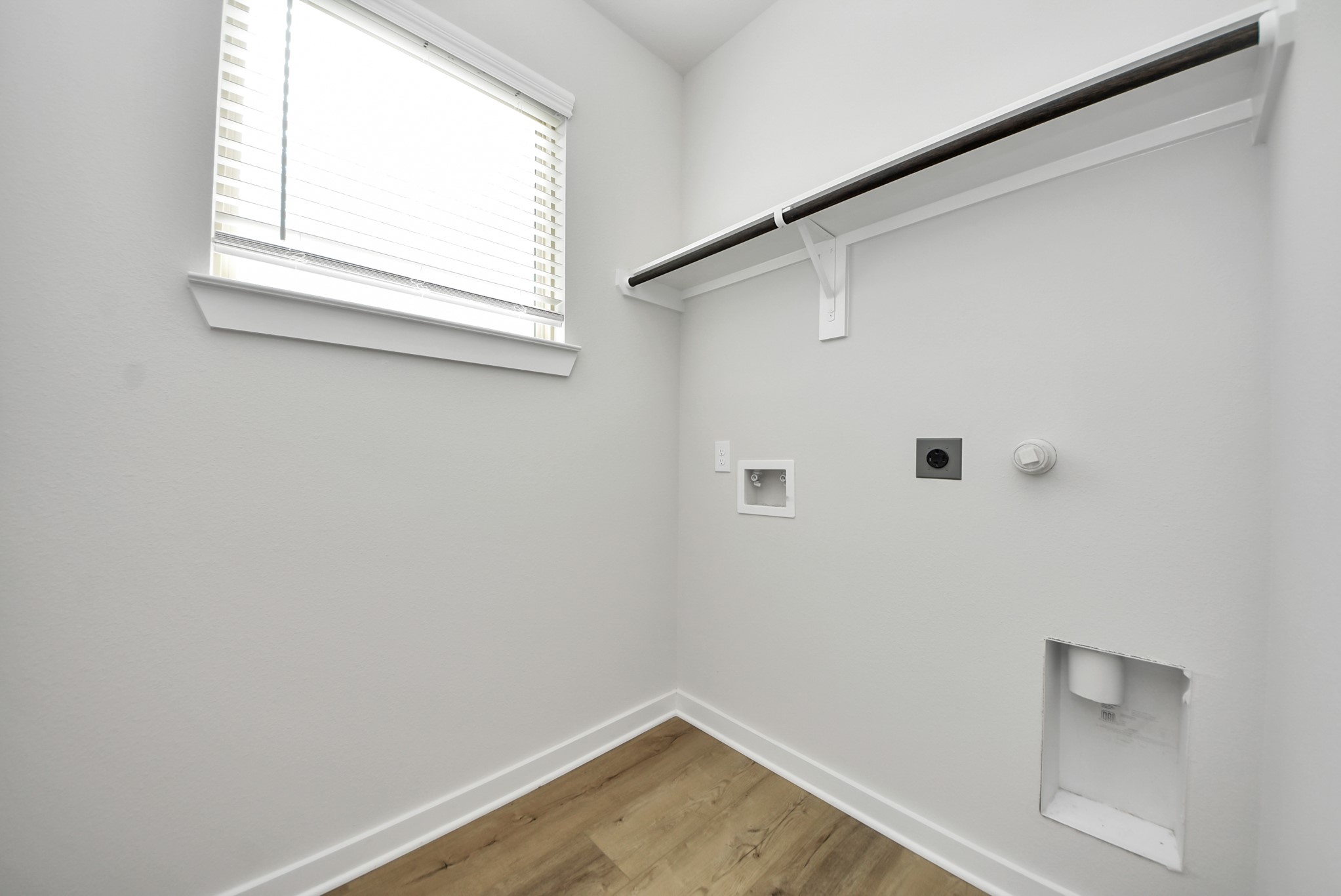 6522 Escondido Drive Rosharon, TX 77583 - Photo 16 of 33 In house utility room