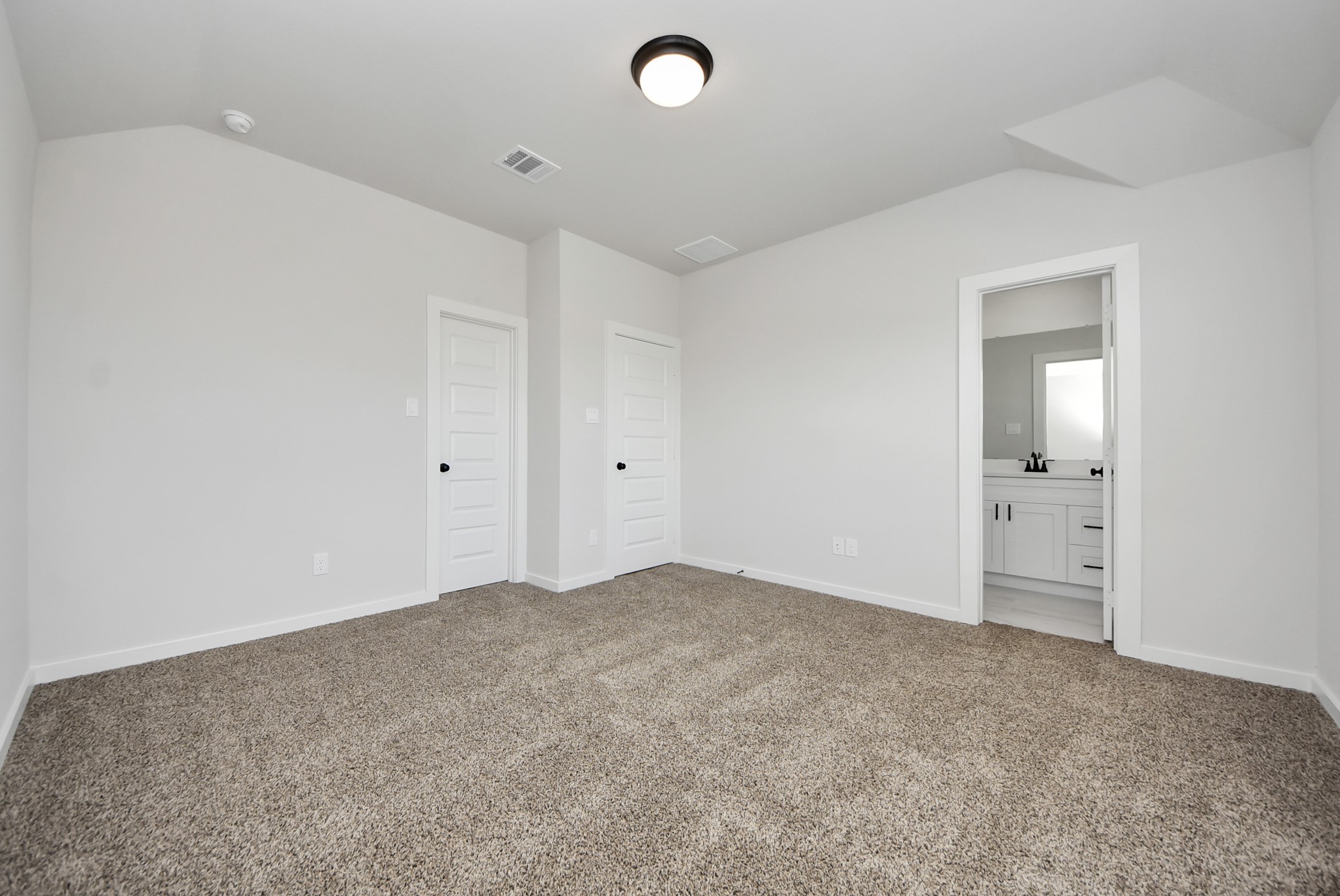 6522 Escondido Drive Rosharon, TX 77583 - Photo 22 of 33 Jr master suite, 2nd floor