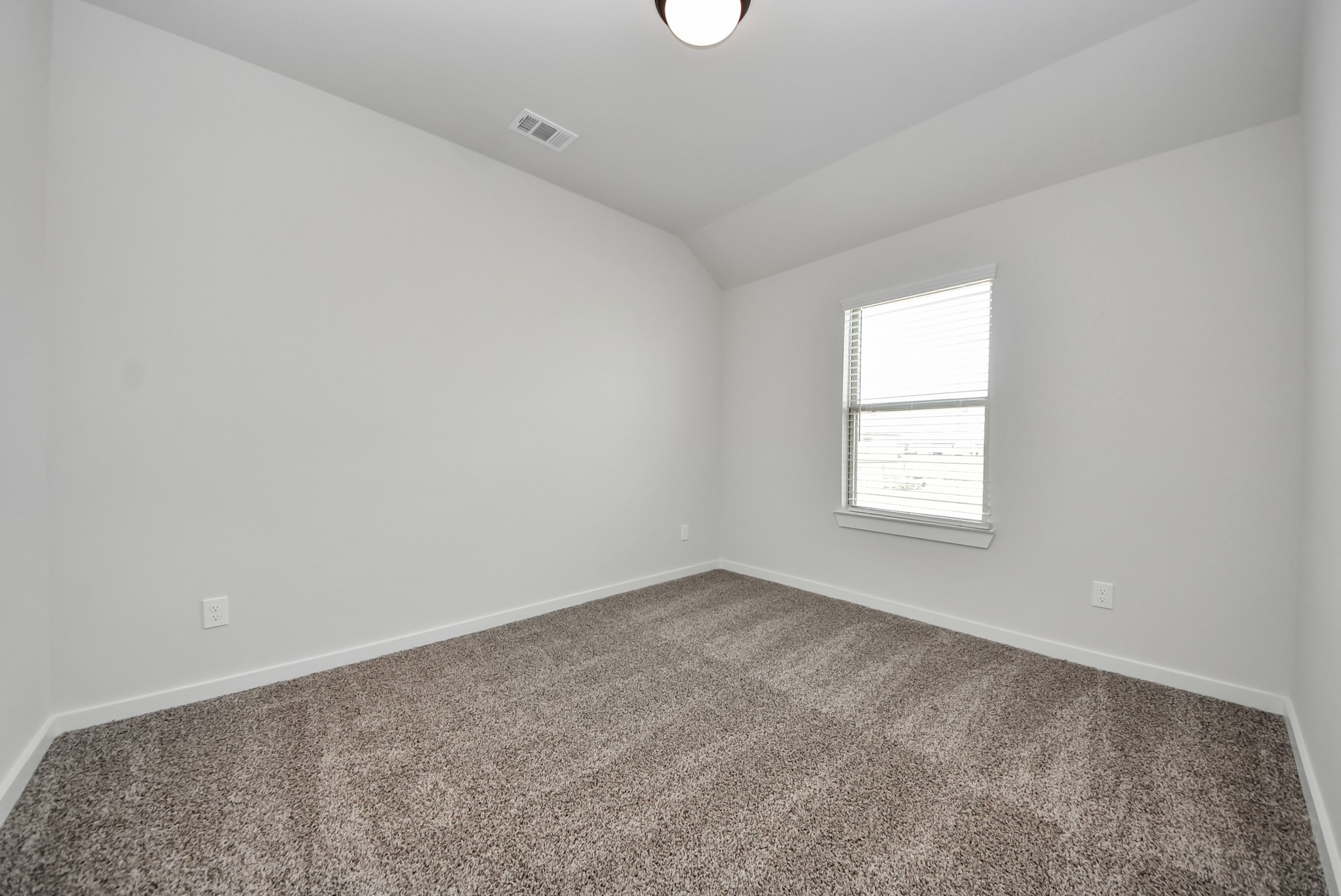 6522 Escondido Drive Rosharon, TX 77583 - Photo 28 of 33 4th bedroom, 2nd floor