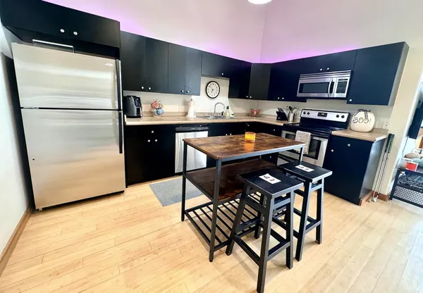 $2,000 | 213 North Walnut Street, Unit 1, Bloomington, IN 47404