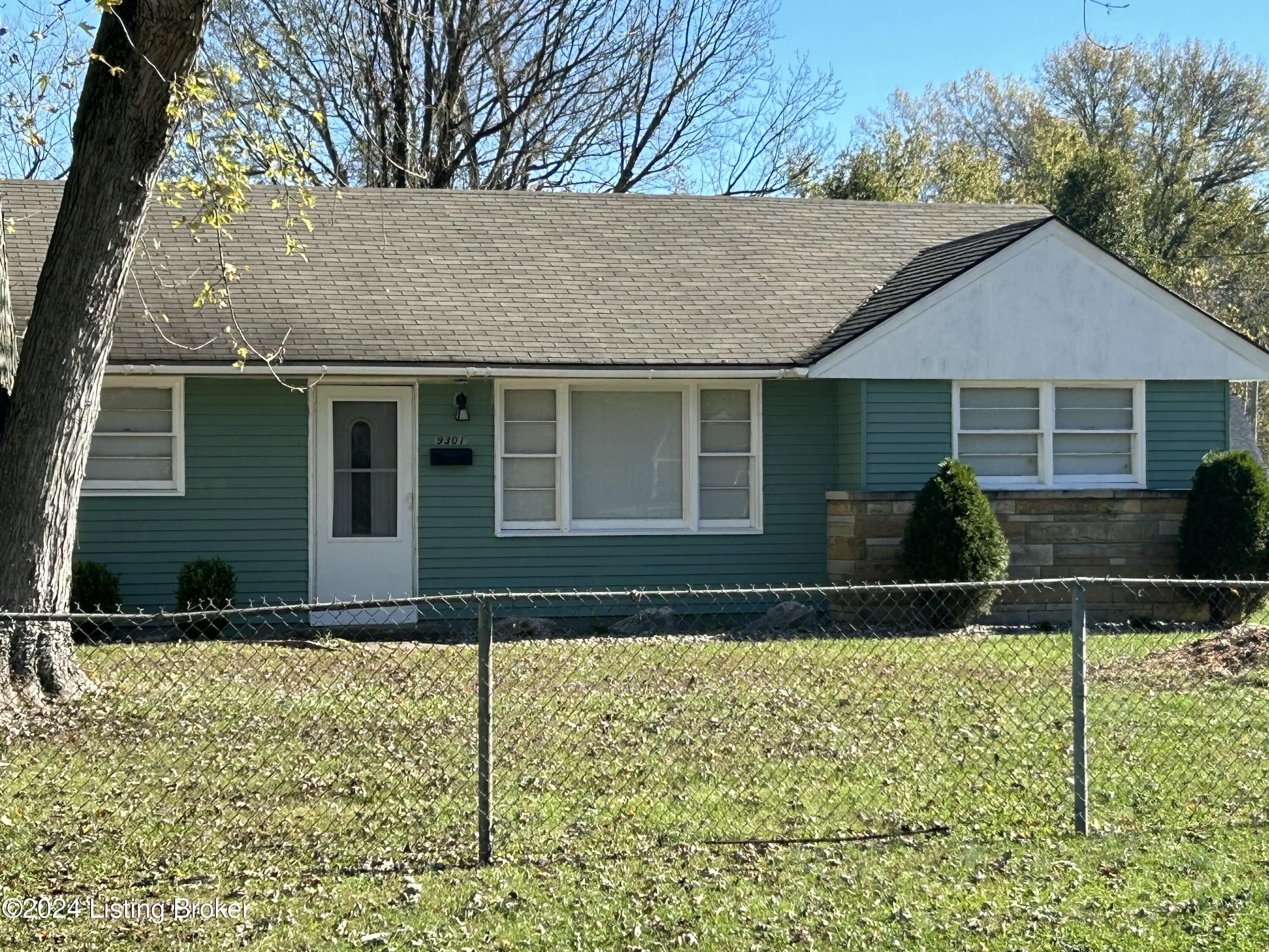 9301 Cornflower Road Louisville, KY 40272 - Photo 30 of 34 IMG_0225