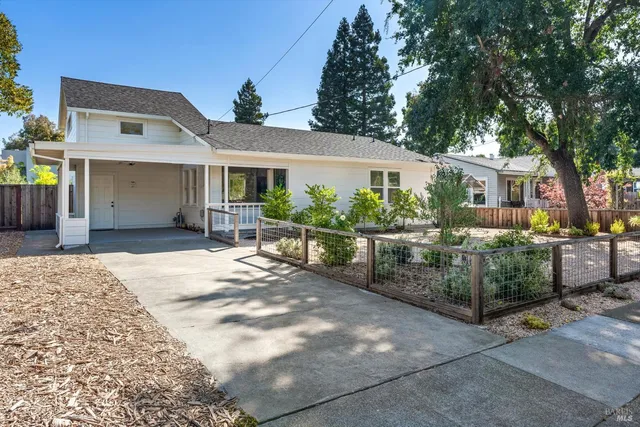 $895,000 | 732 Church Street, Santa Rosa, CA 95405