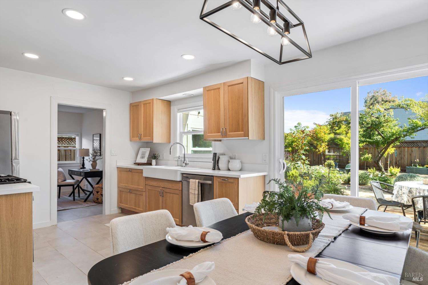 732 Church Street Santa Rosa, CA 95405 - Photo 6 of 30