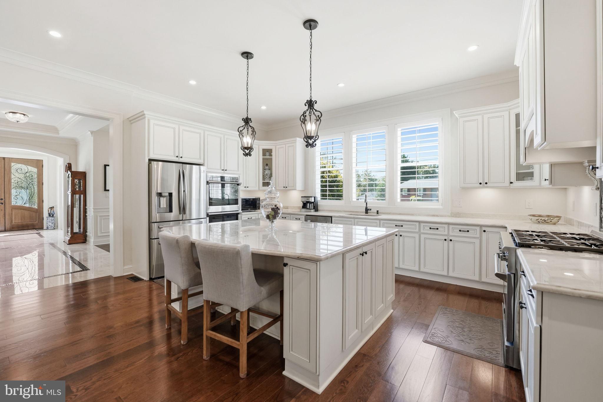 609 Kingsley Road Southwest Vienna, VA 22180 - Photo 17 of 64