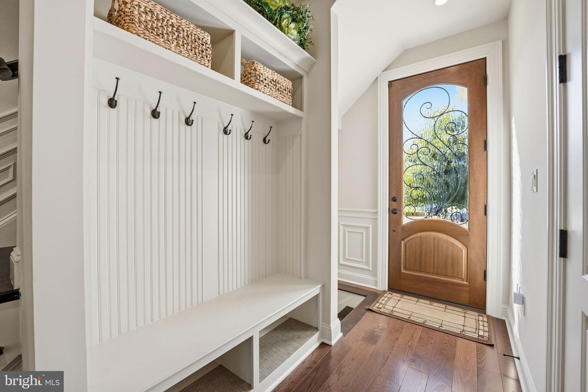 609 Kingsley Road Southwest Vienna, VA 22180 - Photo 24 of 64