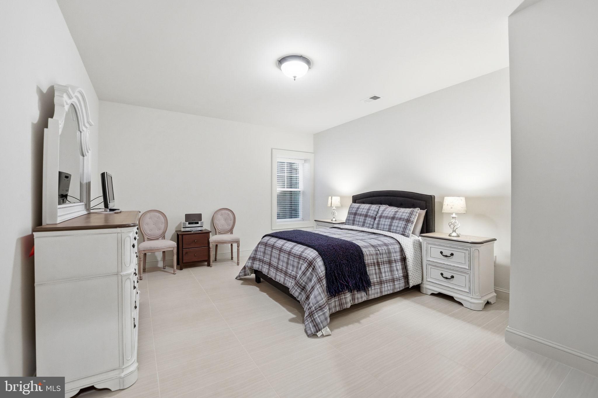 609 Kingsley Road Southwest Vienna, VA 22180 - Photo 36 of 64