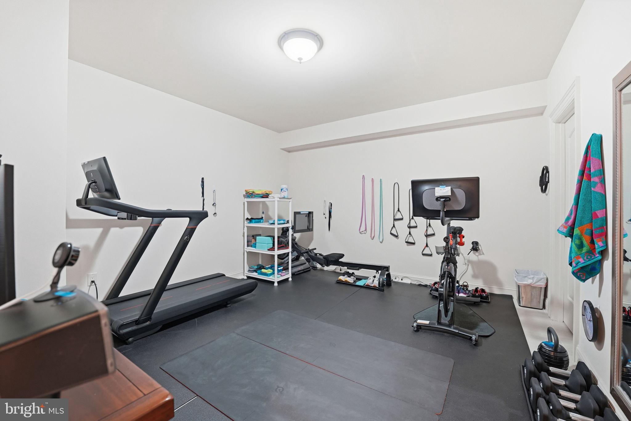 609 Kingsley Road Southwest Vienna, VA 22180 - Photo 38 of 64