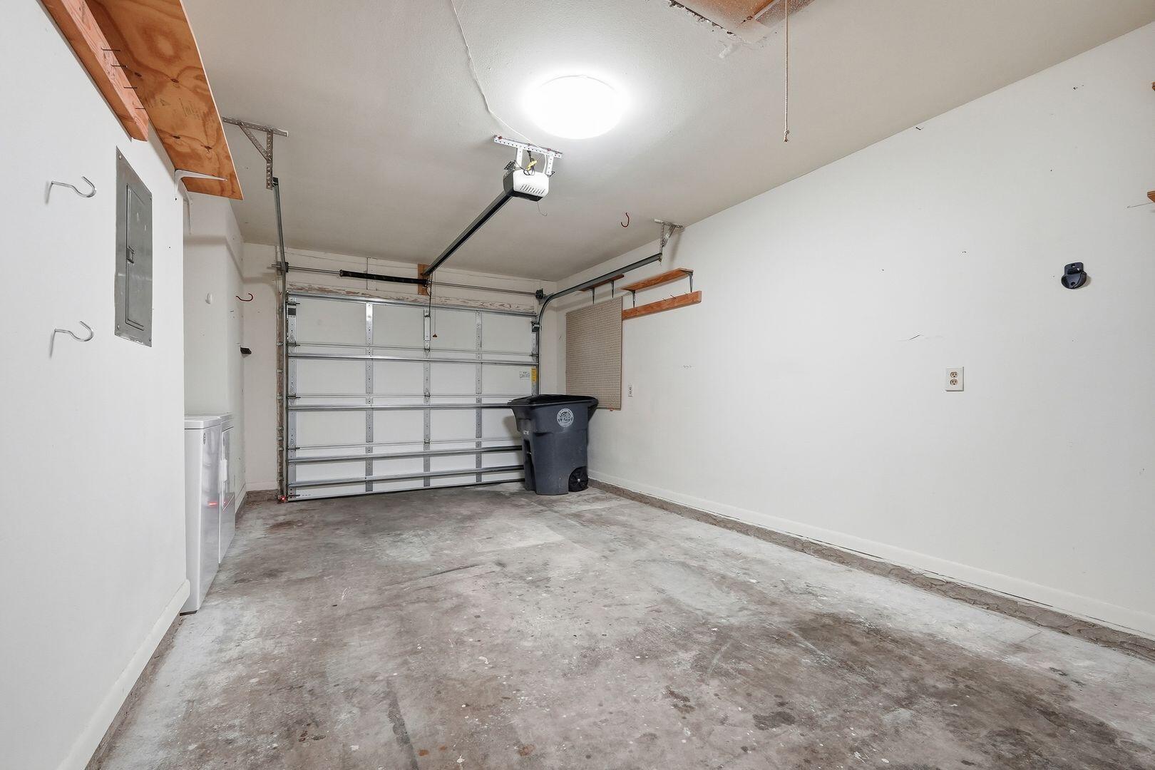 5 Kelly Way Valparaiso, FL 32580 - Photo 28 of 31 a view of a garage