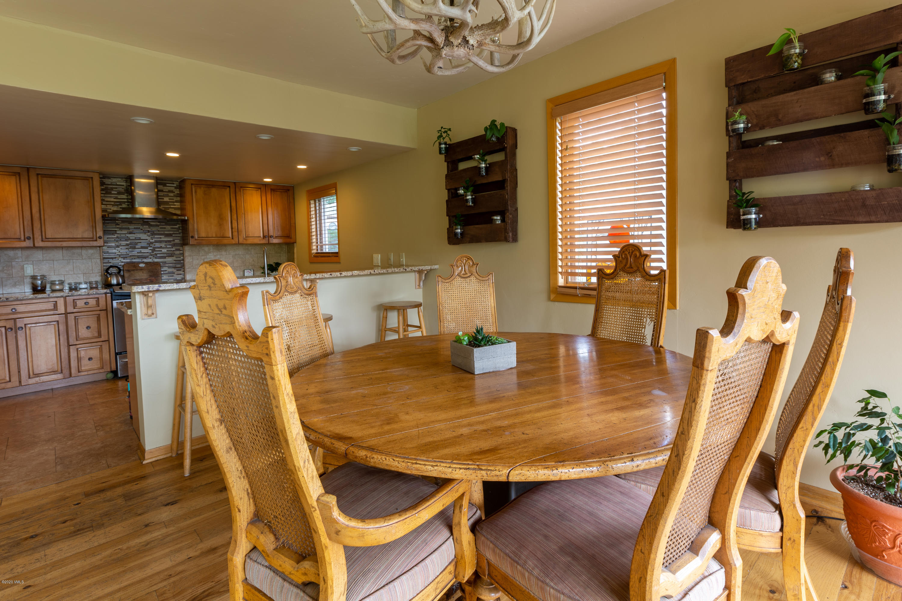 2140 Saddle Ridge Loop, Unit 5 Avon, CO 81620 - Photo 8 of 25 Dining
