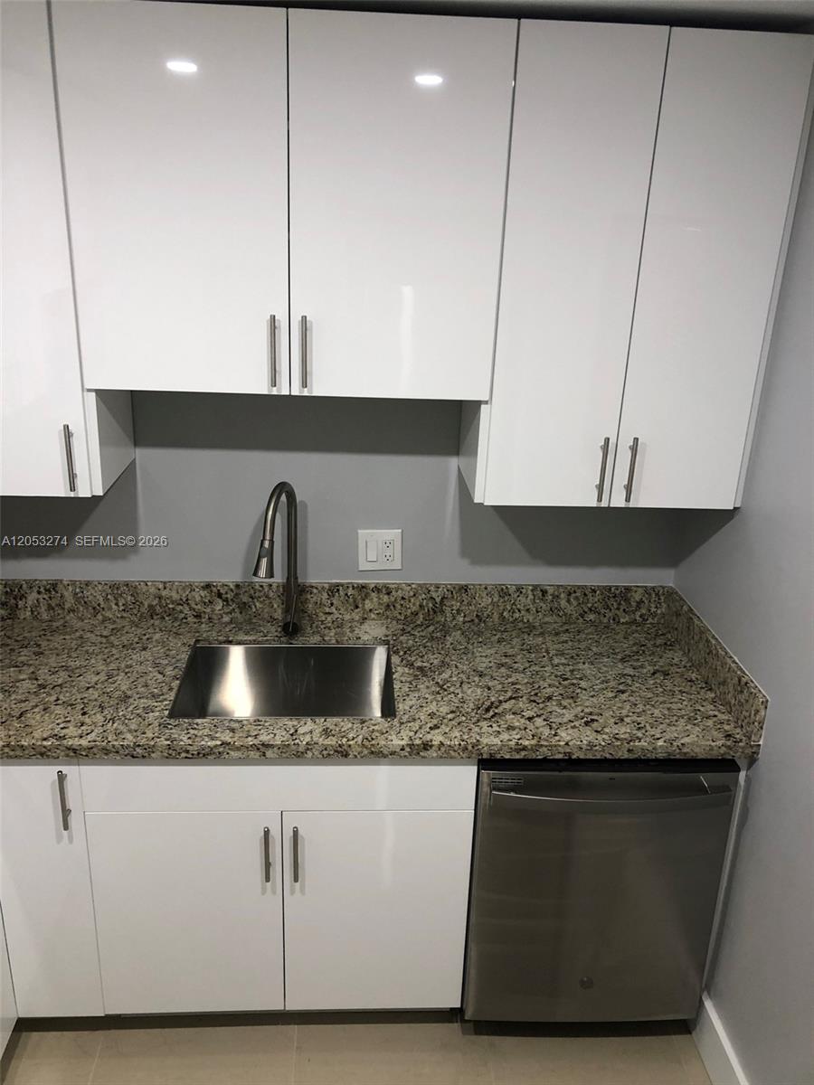 7787 Southwest 86th Street, Unit E203 Miami, FL 33143 - Photo 9 of 28