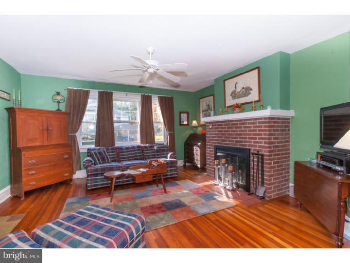 111 Biddle Road Paoli, PA 19301 - Photo 3 of 25 Living Room