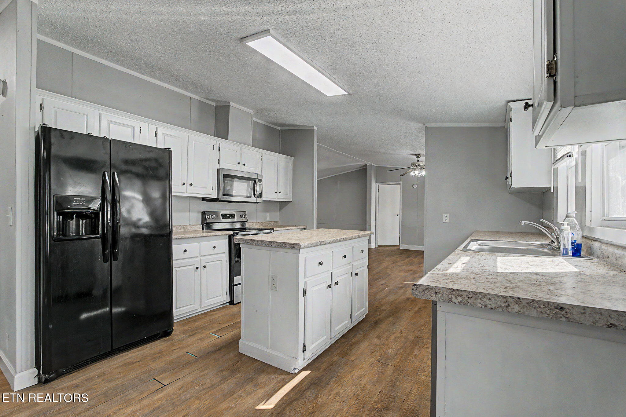 1508 Ingram Heights Road Talbott, TN 37877 - Photo 3 of 27 Kitchen