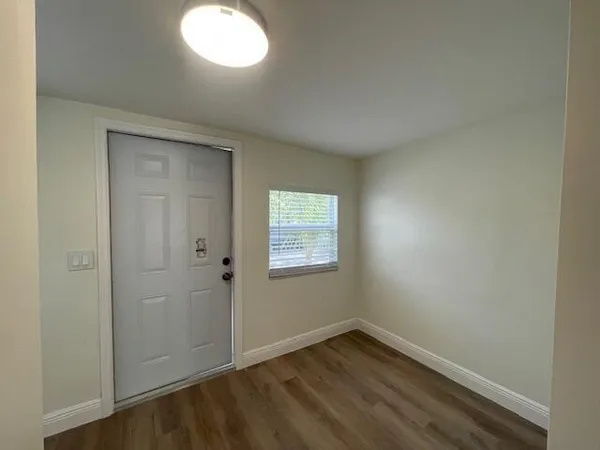 $2,000 | 413 North E Street, Lake Worth Beach, FL 33460