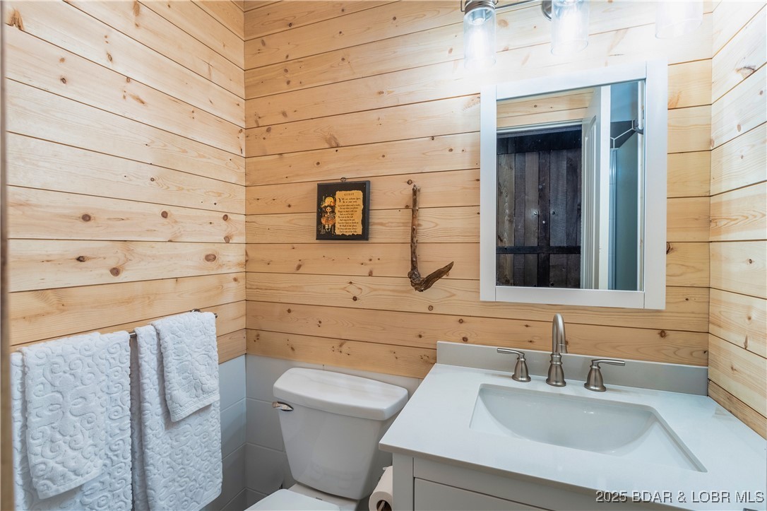 339 Hickory Hollow Road Sunrise Beach, MO 65079 - Photo 18 of 44