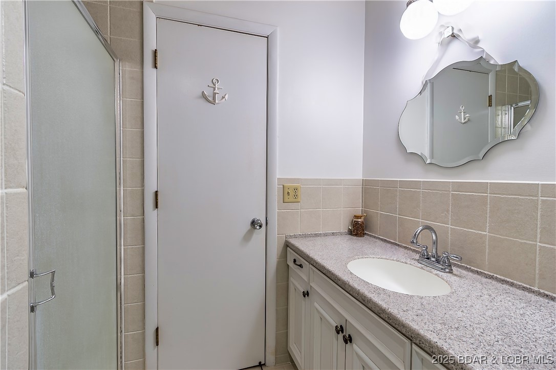 339 Hickory Hollow Road Sunrise Beach, MO 65079 - Photo 30 of 44