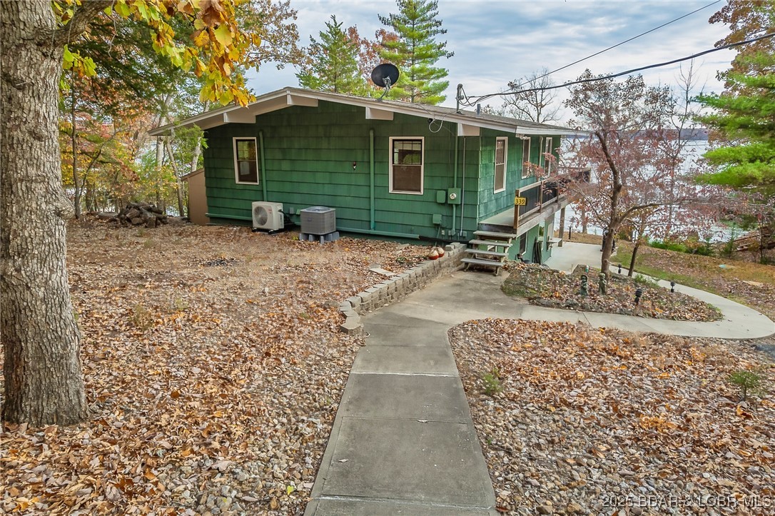 339 Hickory Hollow Road Sunrise Beach, MO 65079 - Photo 4 of 44