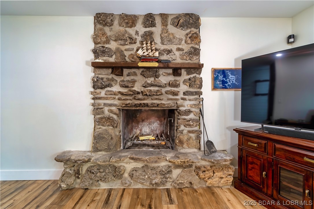 339 Hickory Hollow Road Sunrise Beach, MO 65079 - Photo 8 of 44