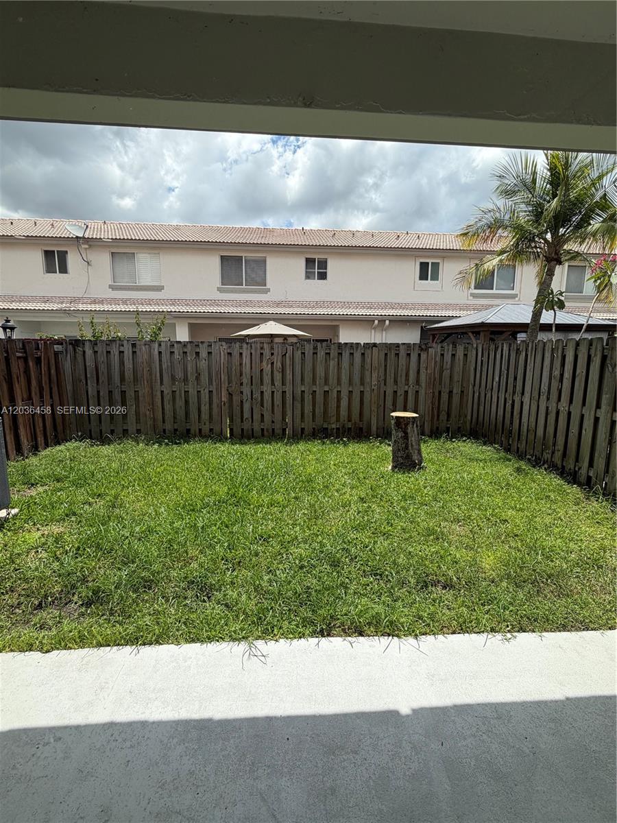 7455 Southwest 162nd Place Miami, FL 33193 - Photo 2 of 34