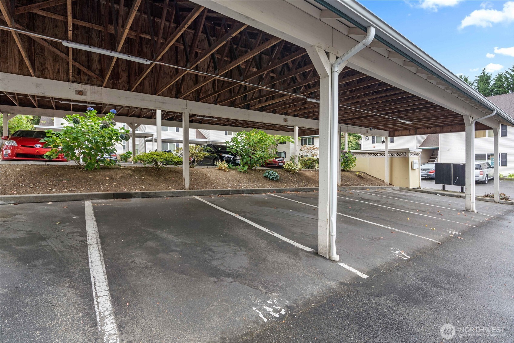 4231 Northeast 5th Street, Unit A201 Renton, WA 98059 - Photo 28 of 30 Gallery Image 28