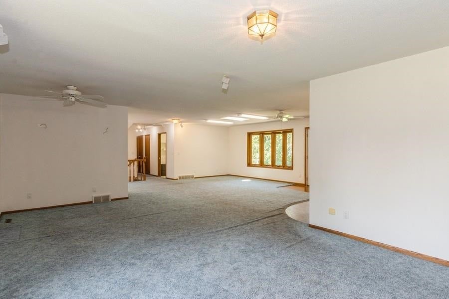 3946 Spring Street Northeast Solon, IA 52333 - Photo 11 of 42 Gallery Image 11
