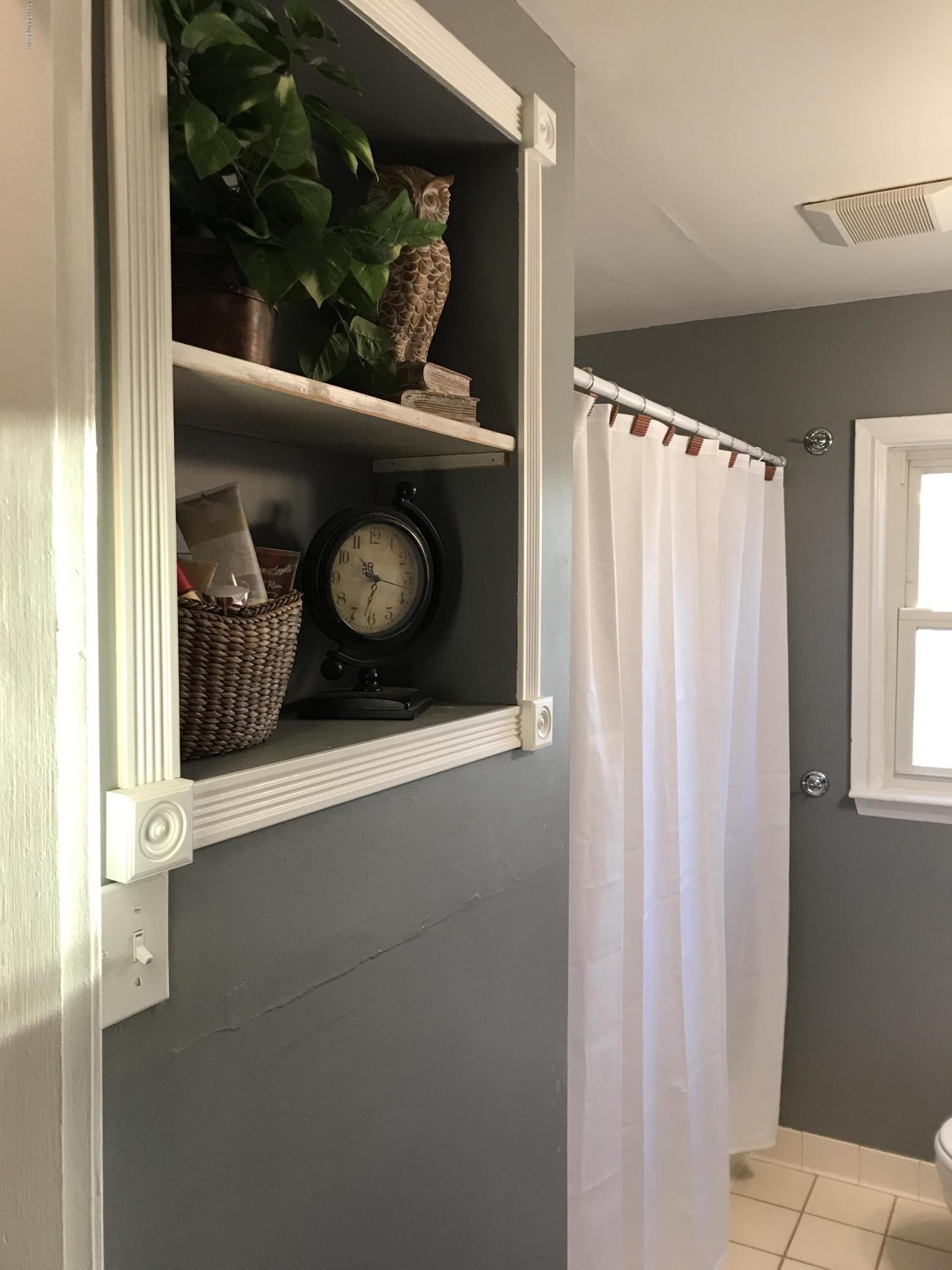 3610 Dell Road Louisville, KY 40299 - Photo 14 of 19 bath shelves