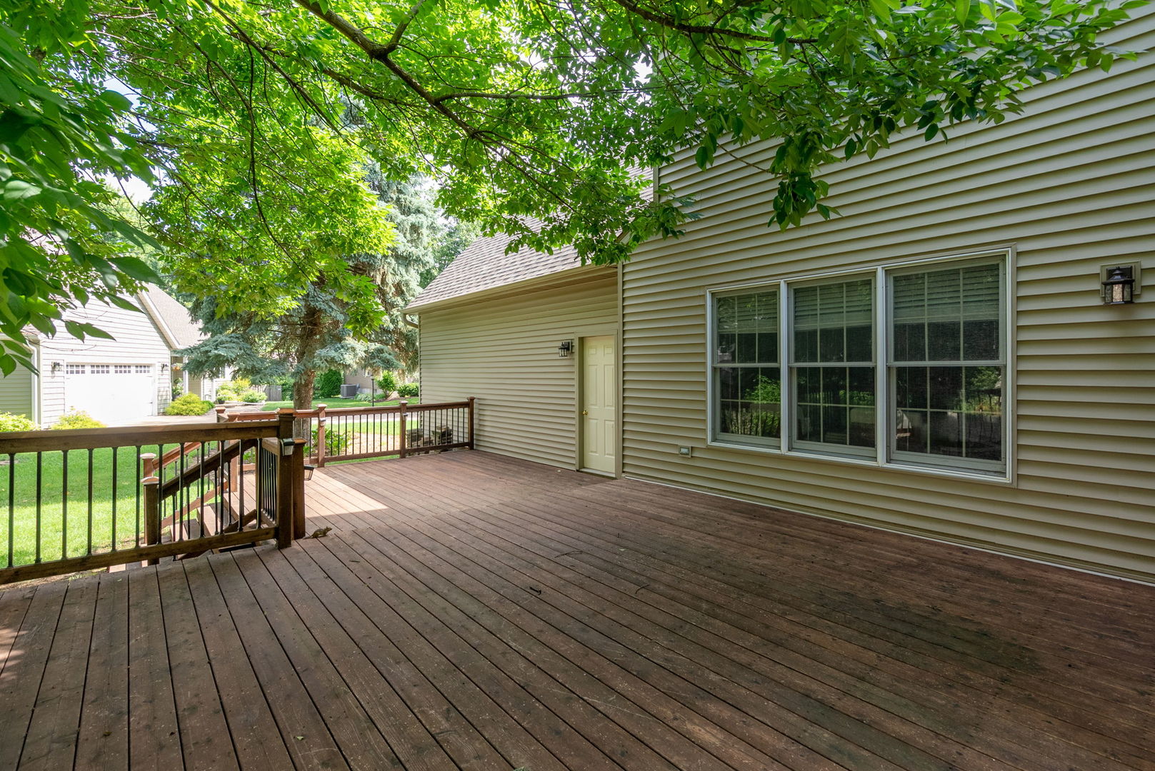 1926 Ashford Road Bettendorf, IA 52722 - Photo 38 of 55