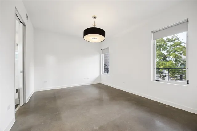 a view of empty room with window