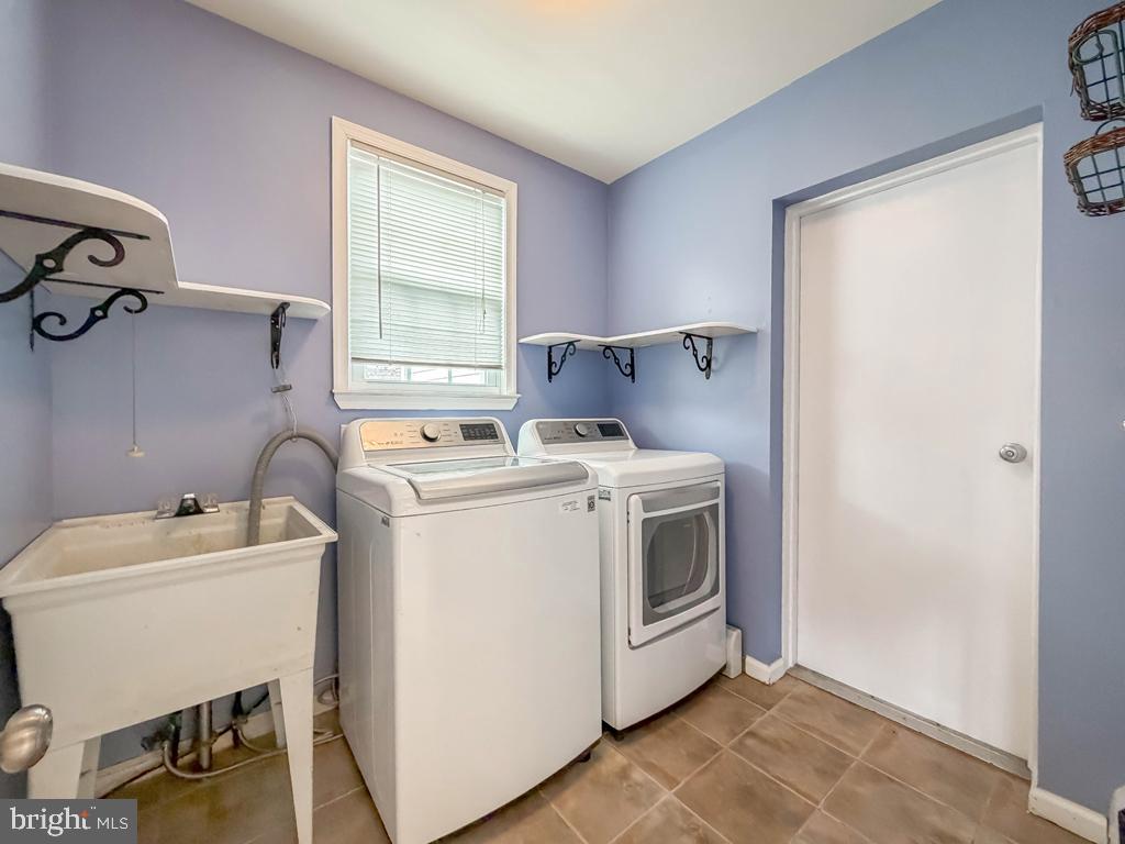 221 Foxcroft Road Broomall, PA 19008 - Photo 24 of 67 1st Floor Laundry with entrance to 2-car garage