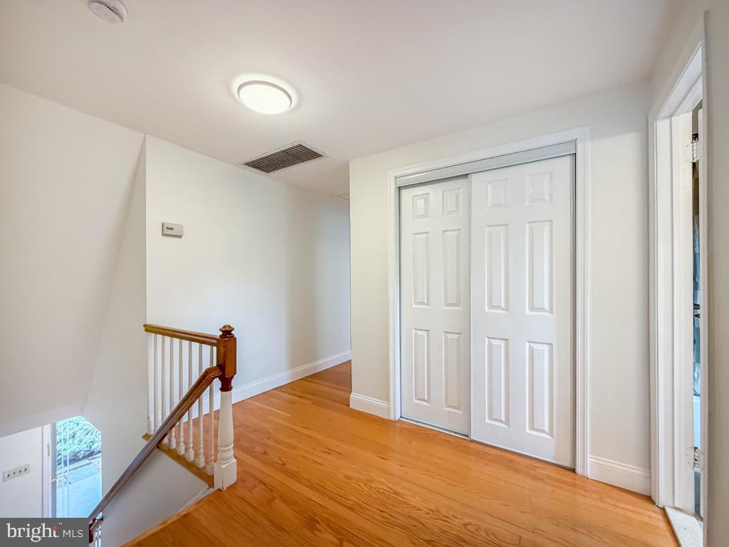 221 Foxcroft Road Broomall, PA 19008 - Photo 25 of 67 2nd Floor Hall view