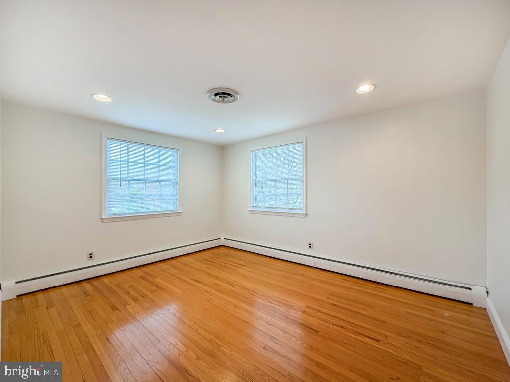 221 Foxcroft Road Broomall, PA 19008 - Photo 33 of 67 Bedroom 3 corner view towards front of home