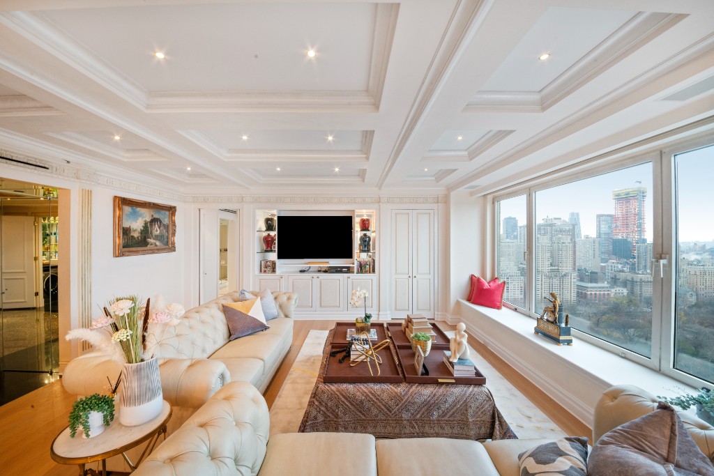 160 Central Park South, Unit 3401 Manhattan, NY 10019 - Photo 2 of 30 Photo 2