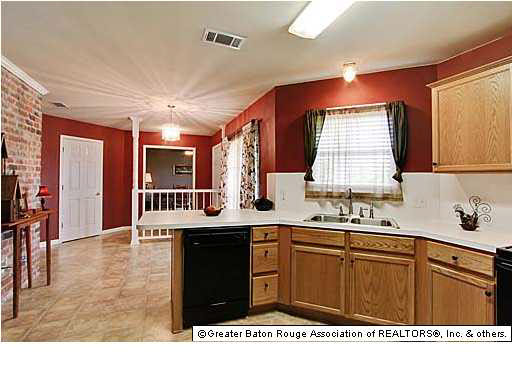 17059 Fox Ridge Drive Prairieville, LA 70769 - Photo 3 of 14 Gallery Image 3