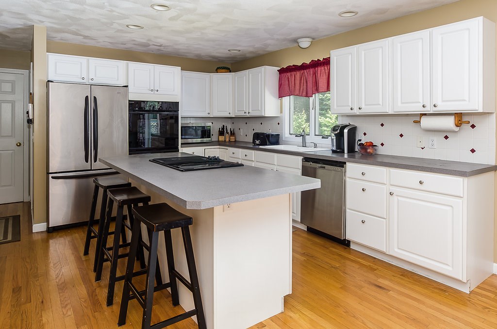 200 Rocky Hill Road Rehoboth, MA 02769 - Photo 3 of 29 Gallery Image 3