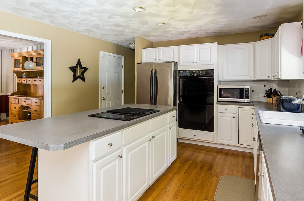 200 Rocky Hill Road Rehoboth, MA 02769 - Photo 4 of 29 Gallery Image 4
