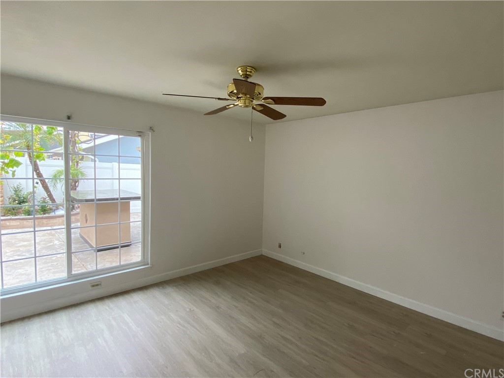 5321 Strasbourg Avenue Irvine, CA 92604 - Photo 13 of 28 an empty room with a window