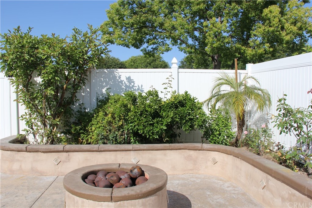 5321 Strasbourg Avenue Irvine, CA 92604 - Photo 22 of 28 a view of a swimming pool with a yard