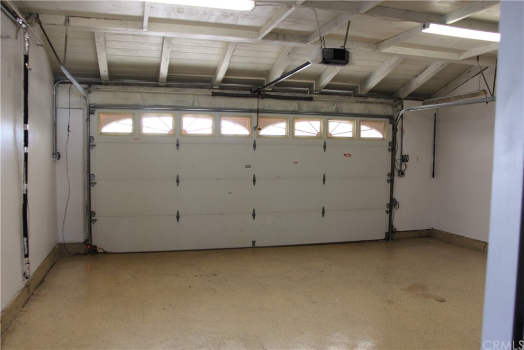 5321 Strasbourg Avenue Irvine, CA 92604 - Photo 27 of 28 a view of a garage