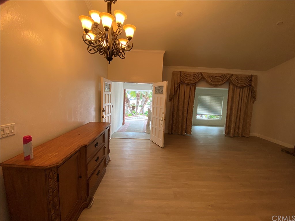 5321 Strasbourg Avenue Irvine, CA 92604 - Photo 5 of 28 High Celling in Living room