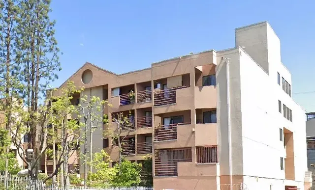 $1,141 | 732 South Bonnie Brae Street, Los Angeles, CA 90057