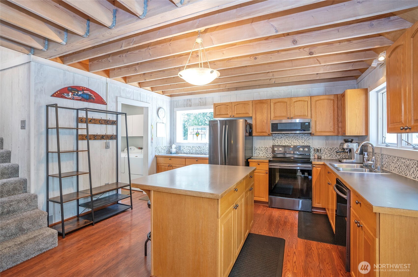 9393 Phillips Road Southeast Port Orchard, WA 98367 - Photo 10 of 40 Gallery Image 10