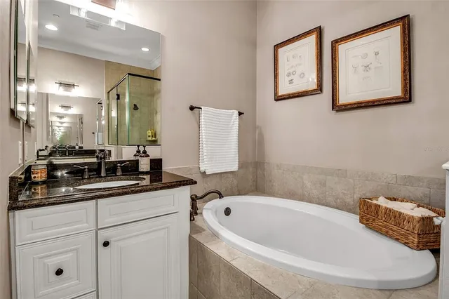 $1,199,000 | 321 Sapphire Lake Drive, Unit 202, Bradenton, FL 34209