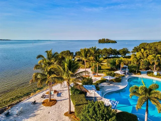 $1,199,000 | 321 Sapphire Lake Drive, Unit 202, Bradenton, FL 34209