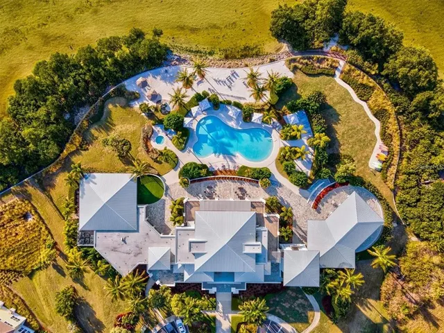 $1,199,000 | 321 Sapphire Lake Drive, Unit 202, Bradenton, FL 34209