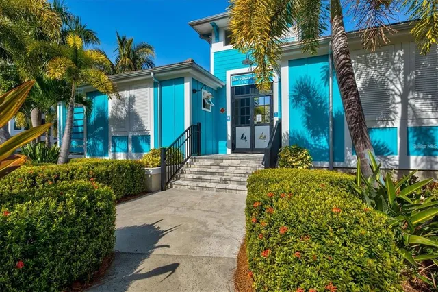 $1,199,000 | 321 Sapphire Lake Drive, Unit 202, Bradenton, FL 34209