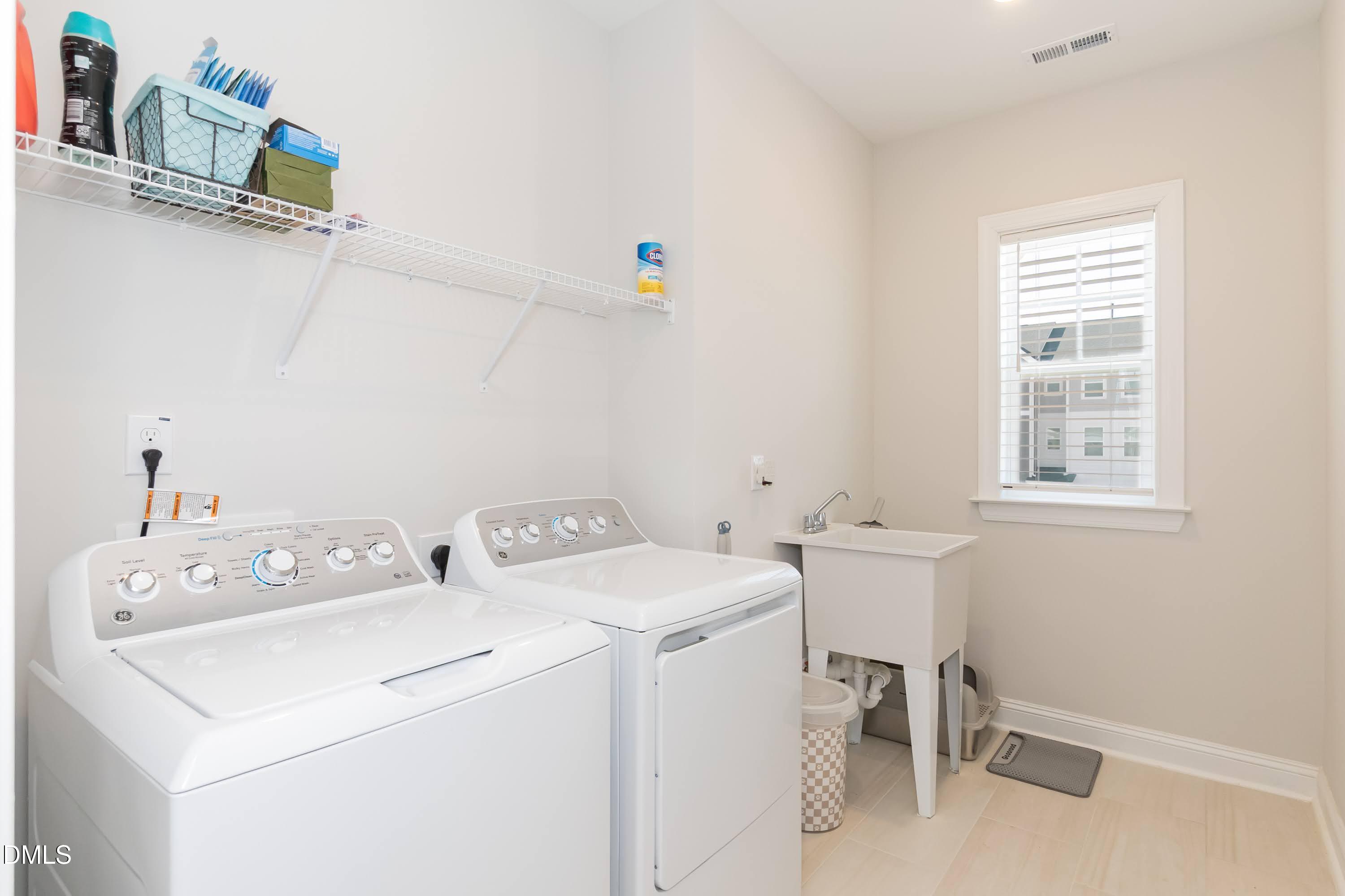 1985 Rosedale Rdg Avenue Wake Forest, NC 27587 - Photo 34 of 49 Laundry 01