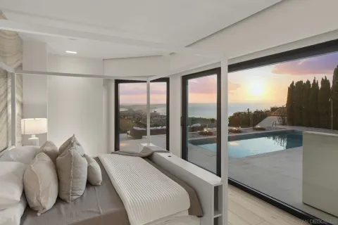 $7,150,000 | 5811 Box Canyon Road, La Jolla, CA 92037