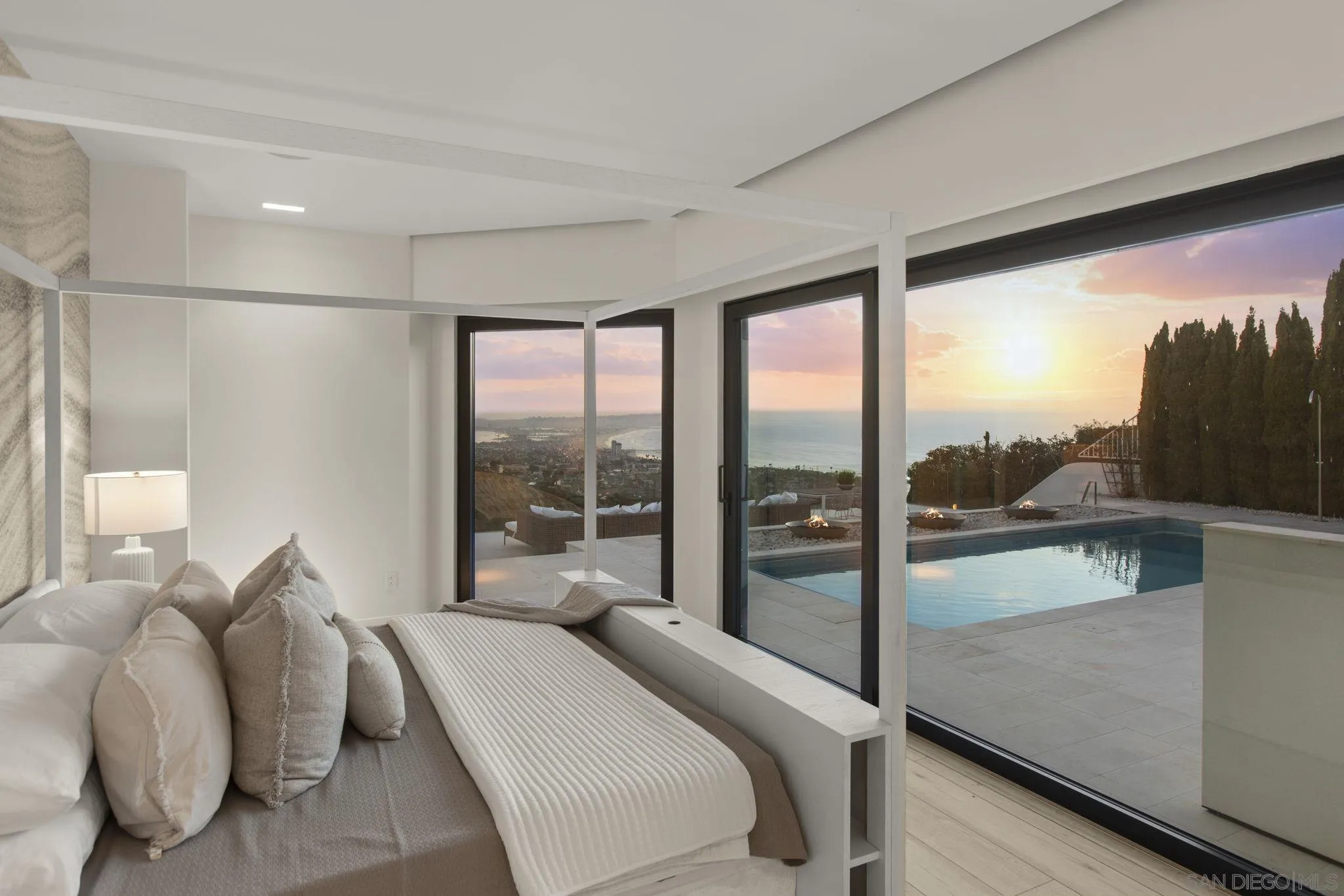 5811 Box Canyon Road La Jolla, CA 92037 - Photo 13 of 28