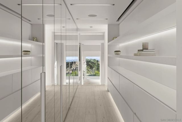 $7,150,000 | 5811 Box Canyon Road, La Jolla, CA 92037