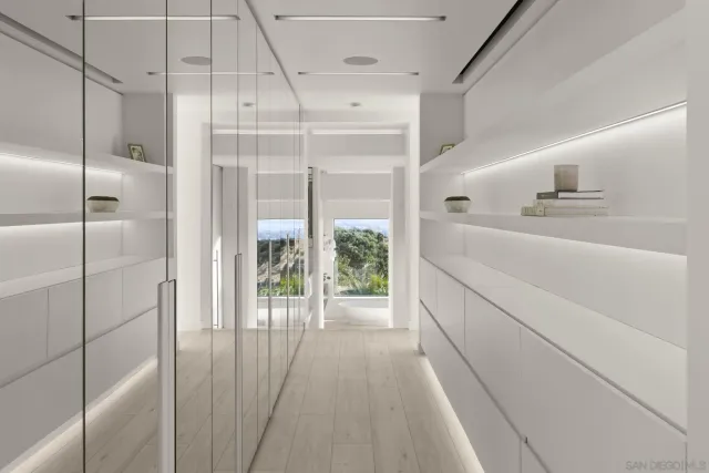 $7,150,000 | 5811 Box Canyon Road, La Jolla, CA 92037